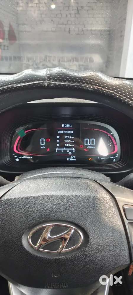 Hyundai Venue 2024 Petrol Well Maintained Only 22000 Driven