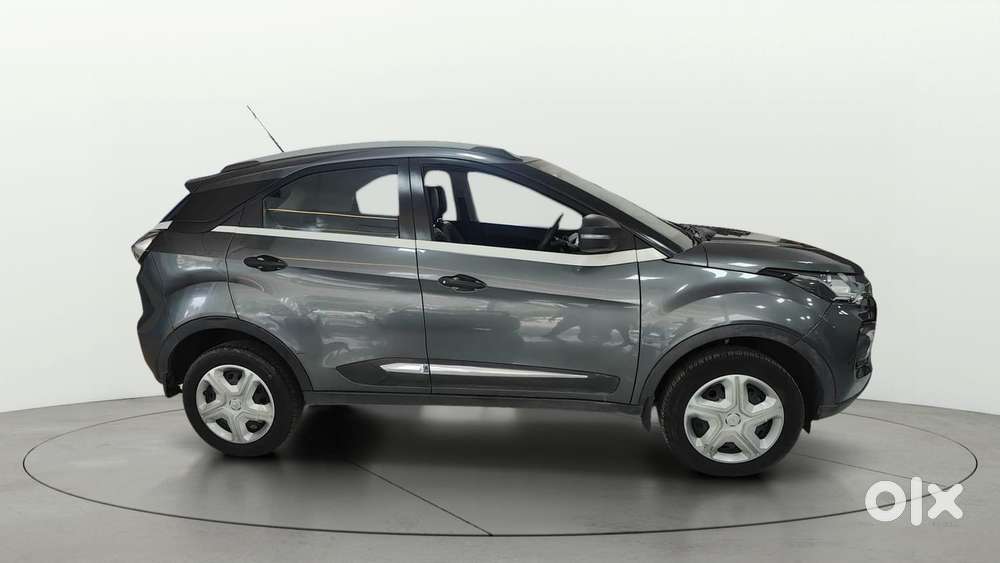Tata Nexon 1.2 Revotron Xm (s), 2022, Petrol