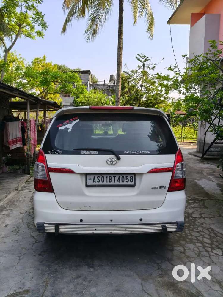 Toyota Innova 2015