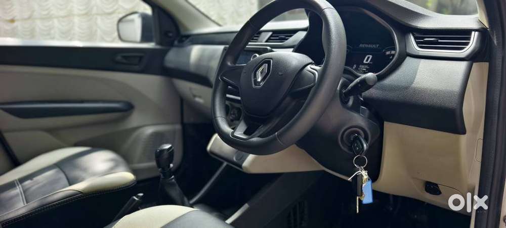 Renault Triber Rxt, 2022, Petrol