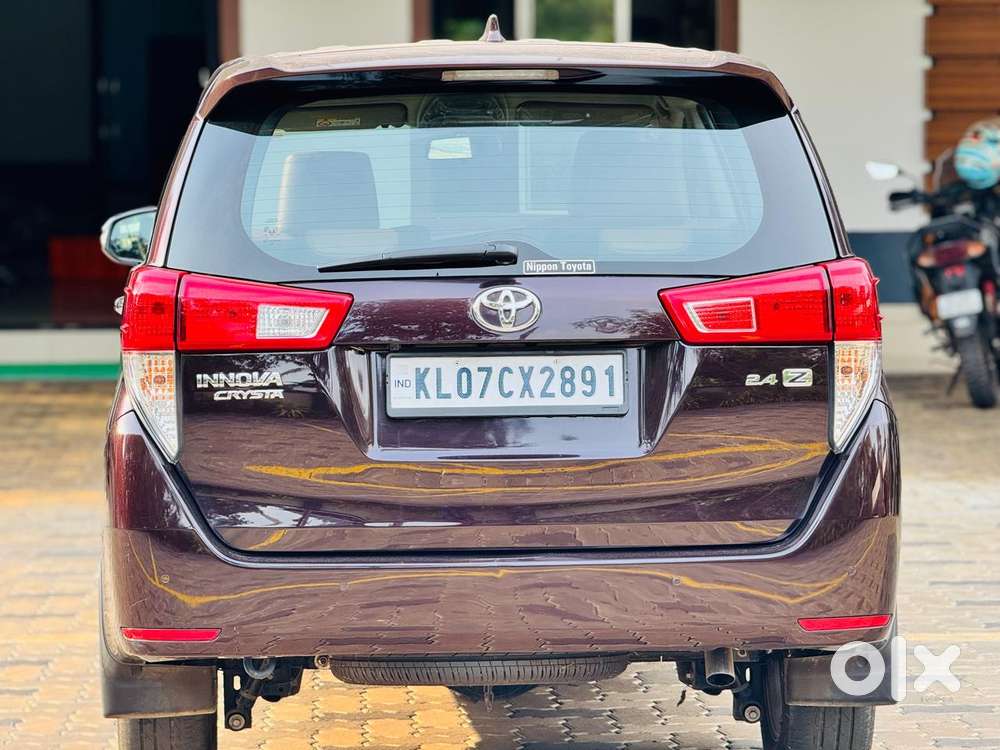 Toyota Innova Crysta