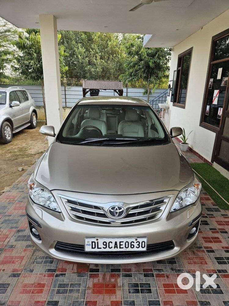 Toyota Corolla Altis [ ] 1.8 Vl At, 2012, Petrol