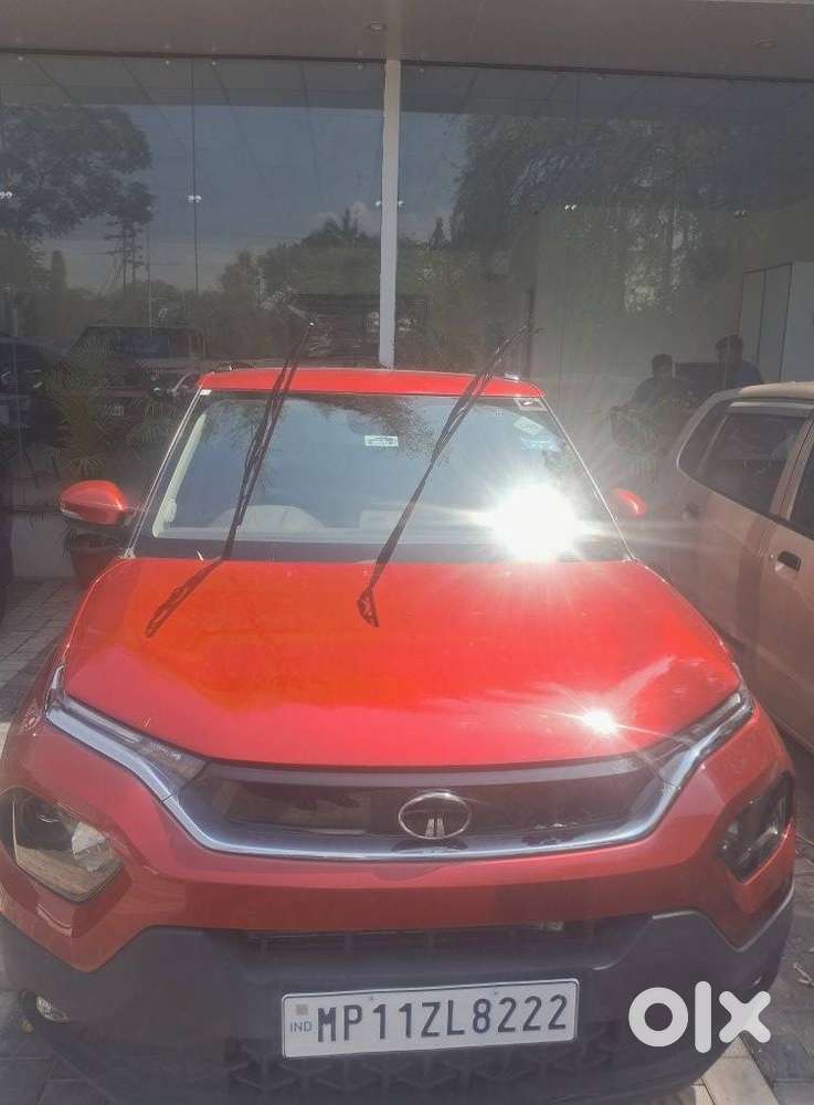 Tata Punch Accomplished Dazzle Sunroof Cng, 2025, Cng & Hybrids