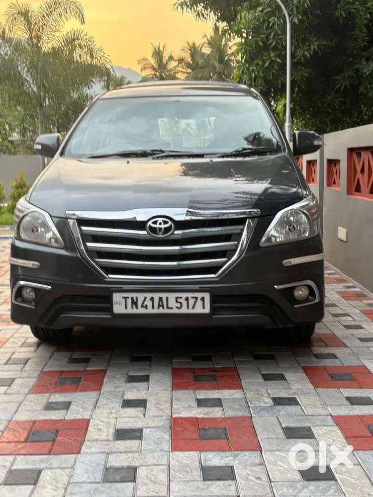 Toyota Innova 2015