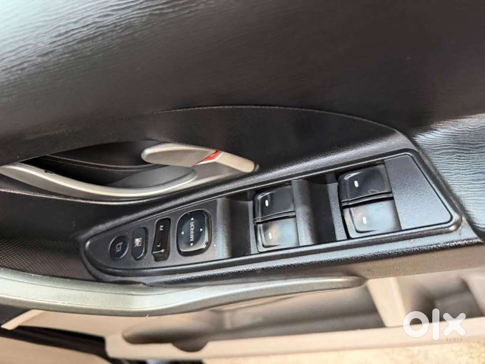 Mahindra Xuv500 2.2 W10 Sportz Edition Mt, 2018, Diesel