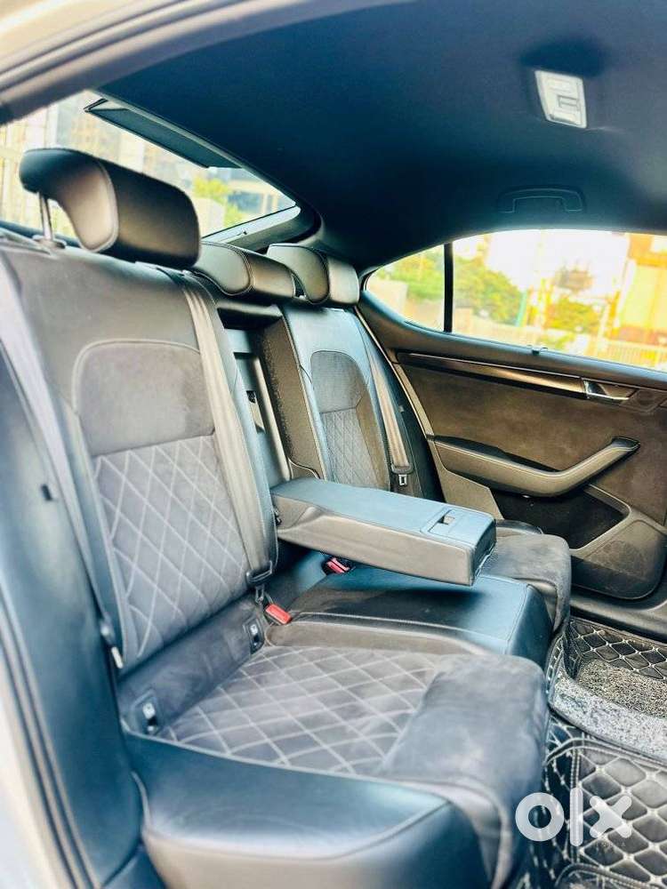 Skoda Superb 2.0 Sportline Tsi At, 2021, Petrol