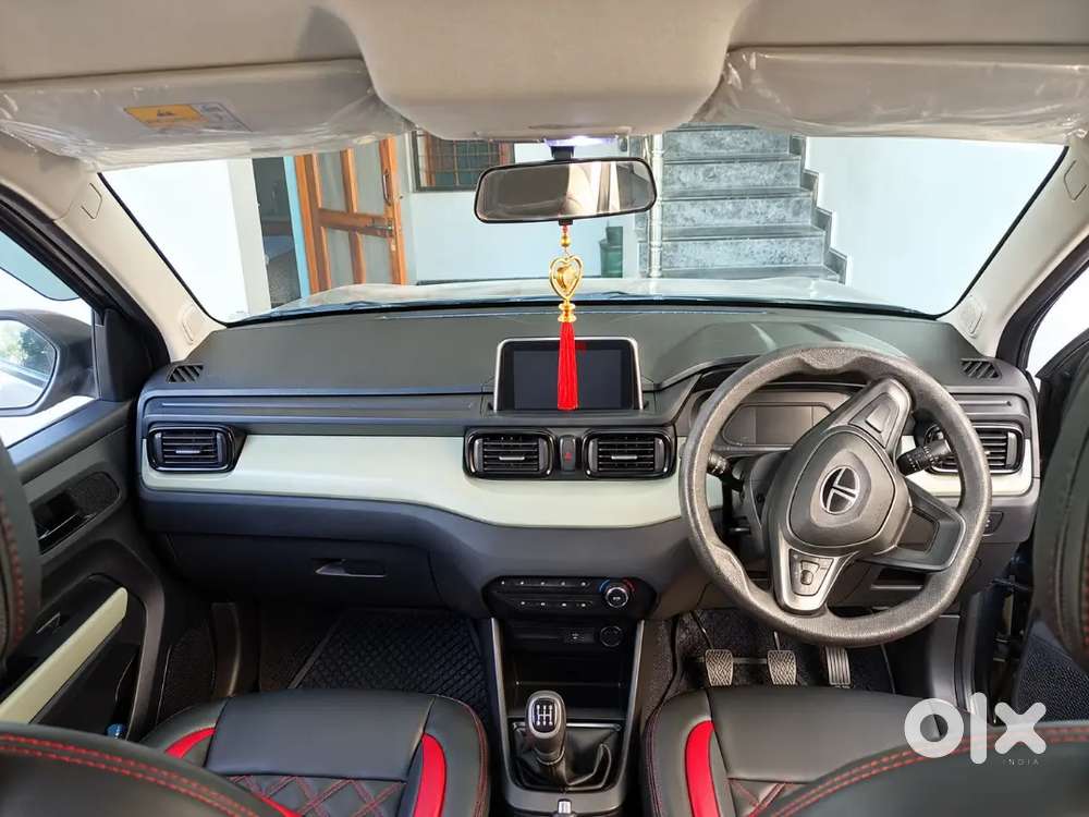 Tata Punch 1.2 Revotron 2025