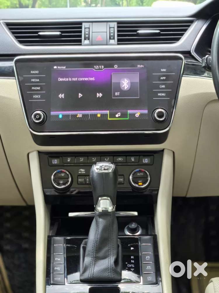 Skoda Superb 2.0 L&k Tsi At, 2023, Petrol