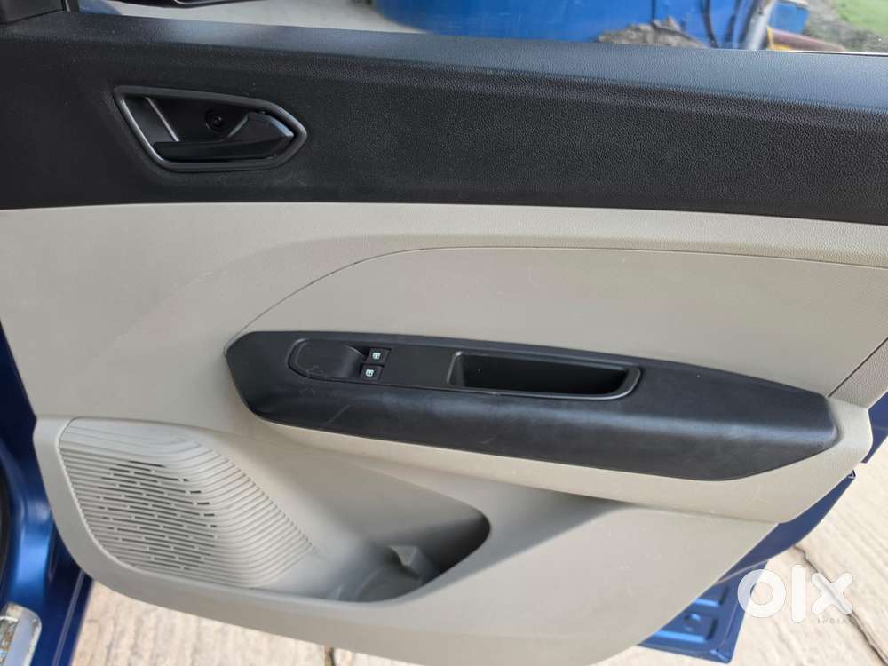 Renault Triber Rxl, 2021, Petrol