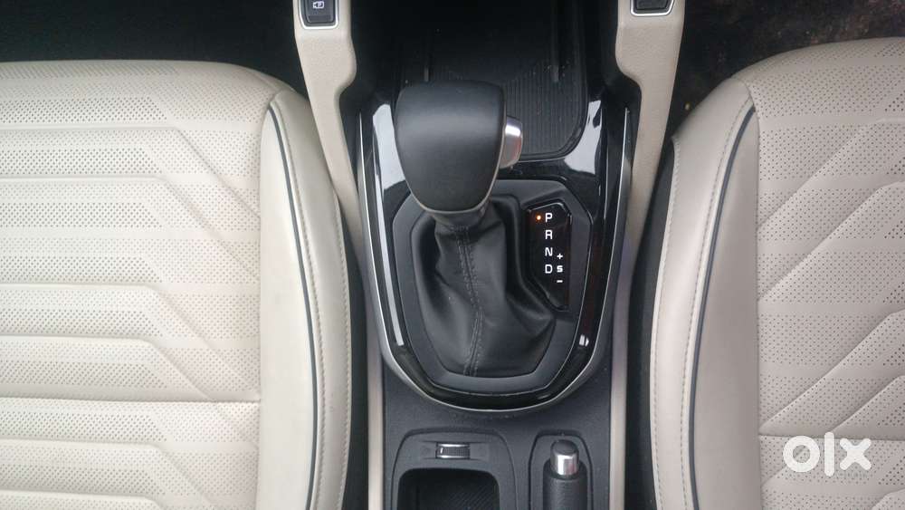 Kia Carens 1.4 Luxury Plus 6 Str, 2022, Petrol