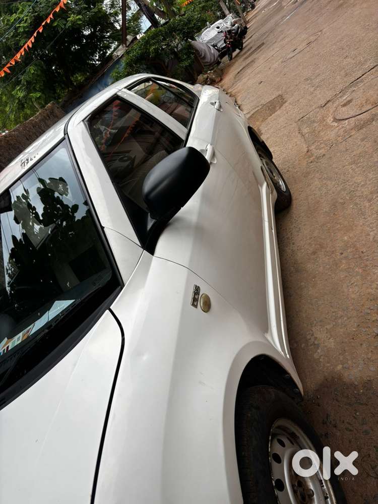 Maruti Suzuki Dzire 2014