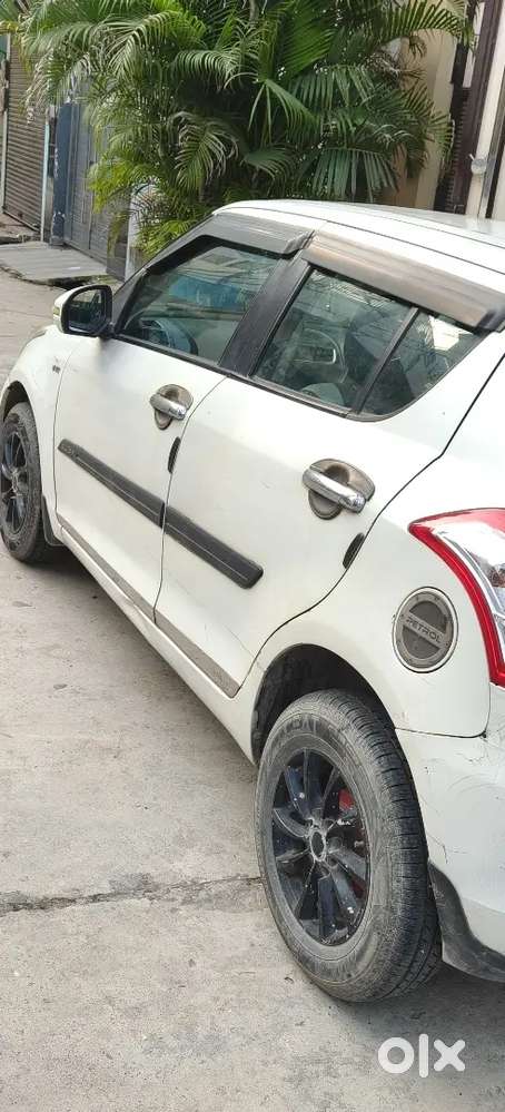 Maruti Suzuki Swift 2013 Petrol Automatic