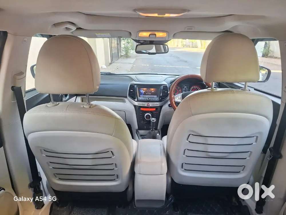 Mahindra Xuv 300 W8 Opsnal Model