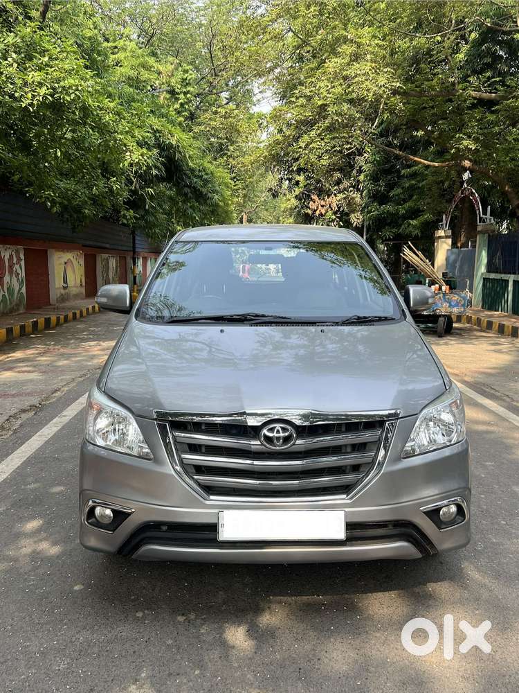 Toyota Innova 2.5 Zx 7 Str Bs-iv, 2015, Diesel