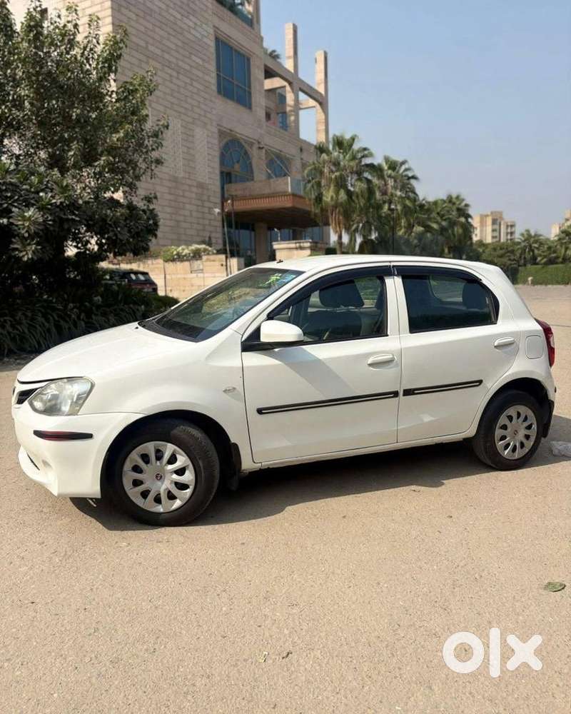 Toyota Etios Liva 2015 Petrol Well Maintained