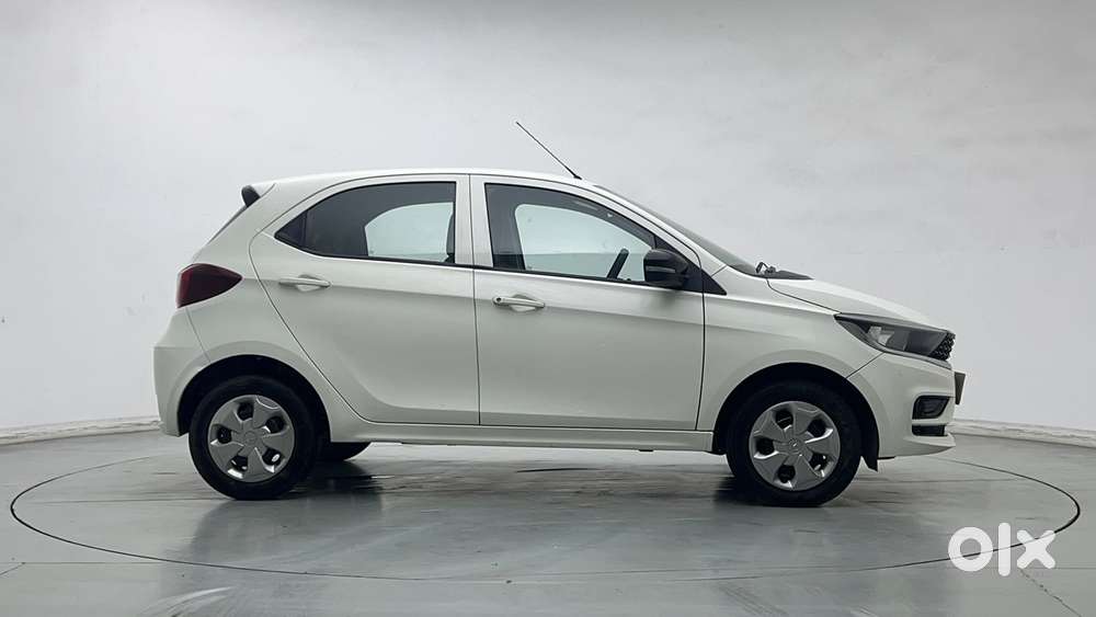 Tata Tiago 1.05 Revotorq Xt Option, 2023, Petrol