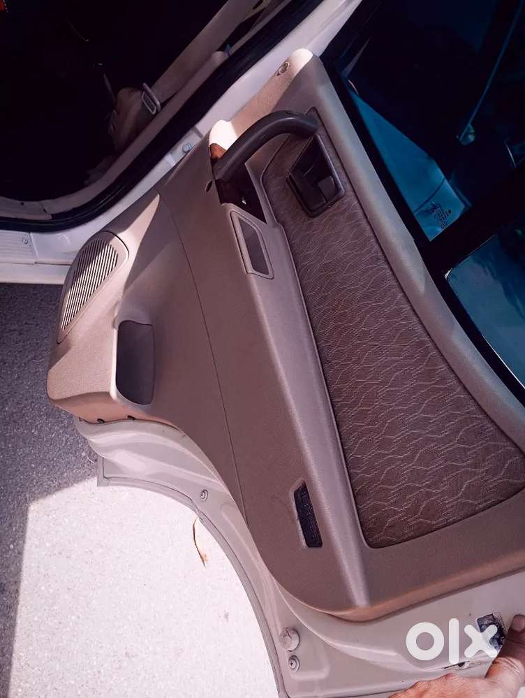 Well Maintain Ac Yes 4 Power Window 5 Tars Ok