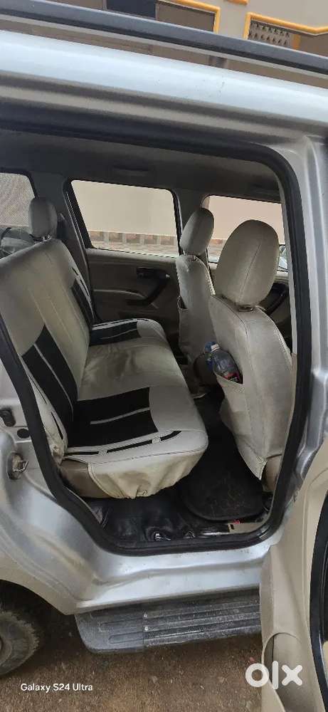 Mahindra Tuv 300 2016