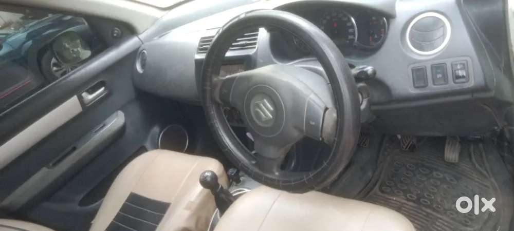 Maruti Suzuki Swift Dzire 2011