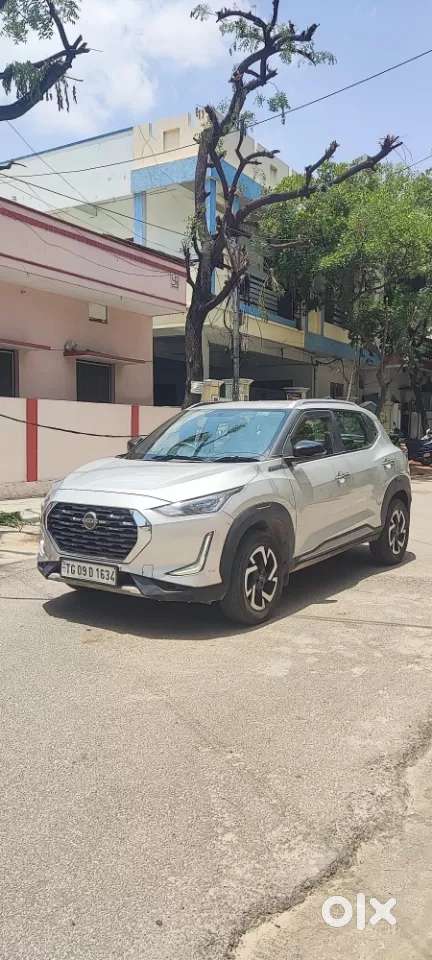 Nissan Magnite 1.0 Xv Premium, 2024, Petrol