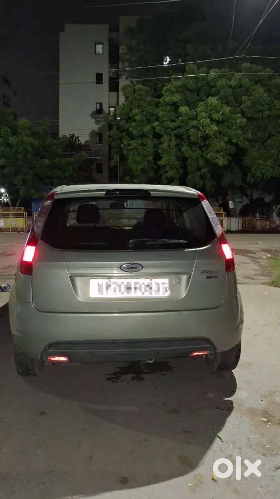 Ford Figo Titanium Blu 2010