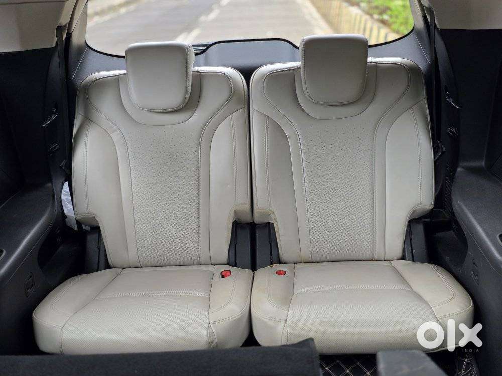 Mahindra Xuv700 2.2 Ax 7 Diesel At Luxury Pack Str, 2022, Diesel