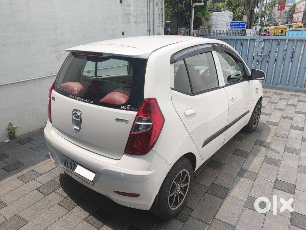 Hyundai I10 Sportz, 2014, Petrol