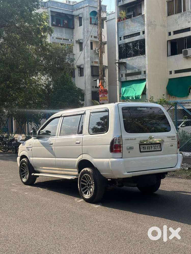 Chevrolet Tavera Lt 10 Seater Bsiii, 2013, Diesel
