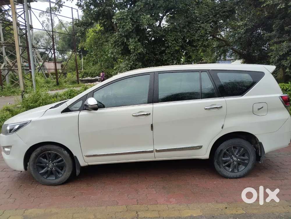 Toyota Innova Crysta Diesel 2016