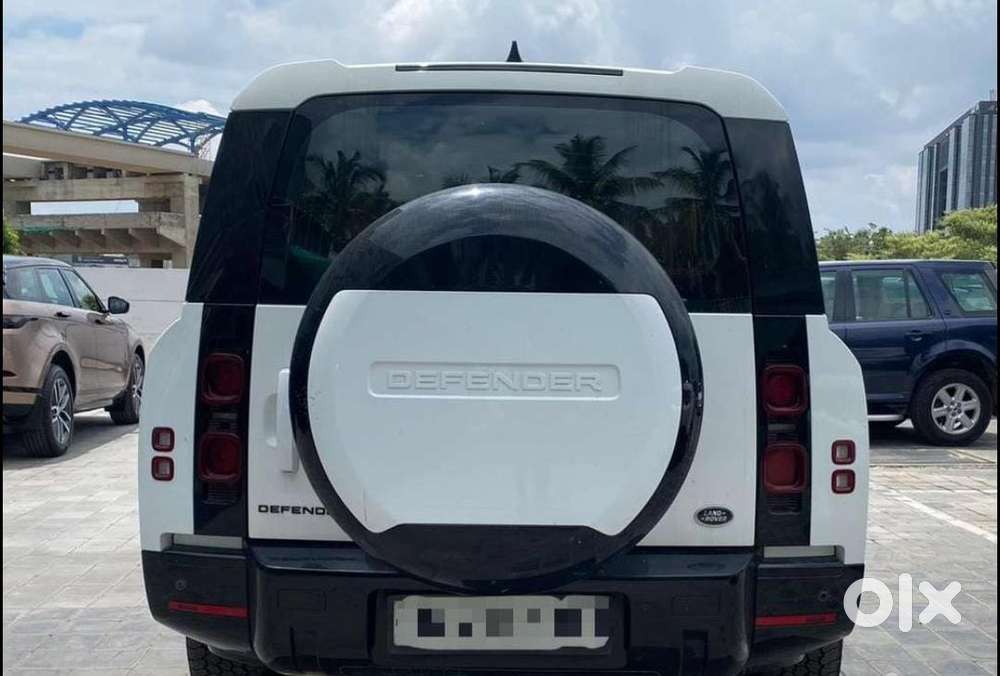 Land Rover Defender 3.0 L 130 Hse, 2023, Diesel