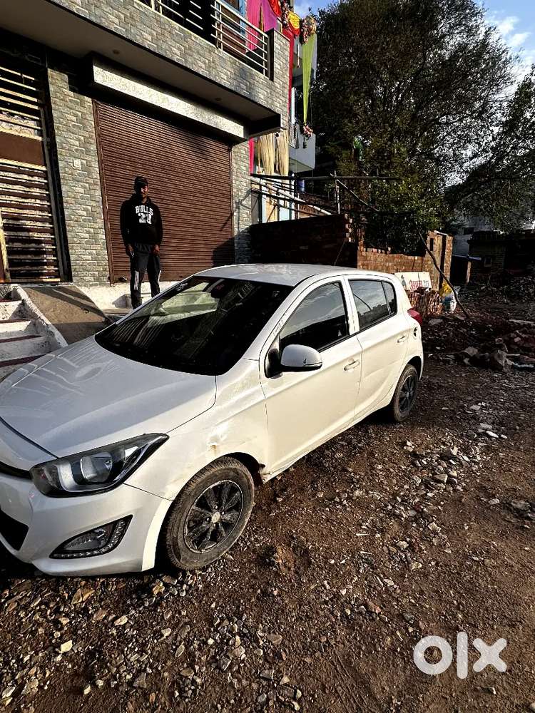 Hyundai I20 2013 Diesel 100000 Km Driven