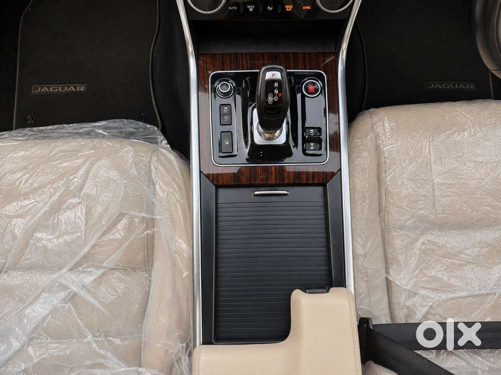 Jaguar Others Xe, 2021, Petrol