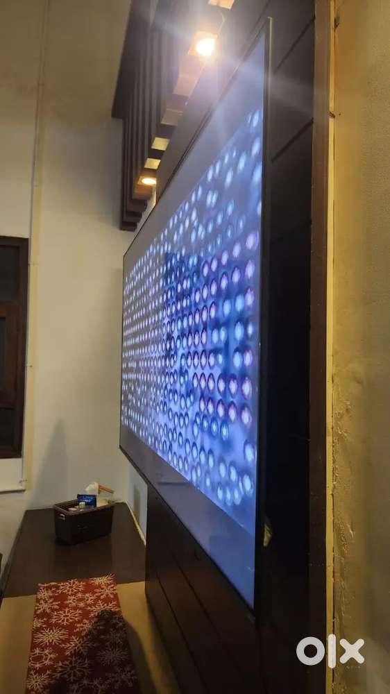 OnePlus 65-inch 4K Smart LED TV &ndash; Flawless Display & Mint Condition