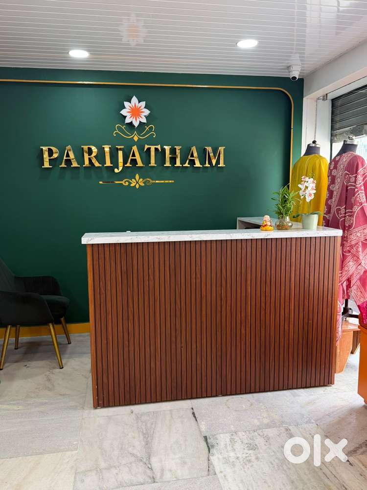 Clothing store Full setup for sale, 3months old