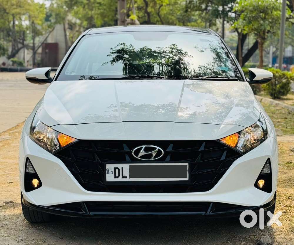 Hyundai I20 Sportz 1.2 Ivt Dual Tone, 2023, Petrol