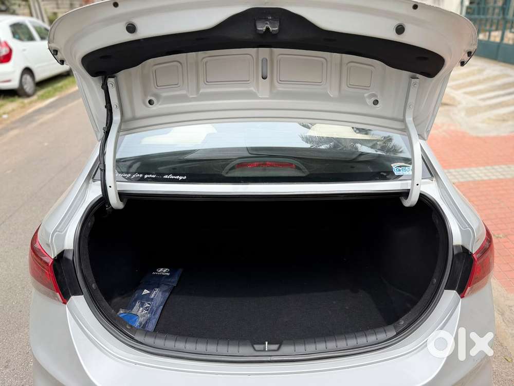 Hyundai Verna 1.6 S (o) Vtvt At, 2018, Petrol