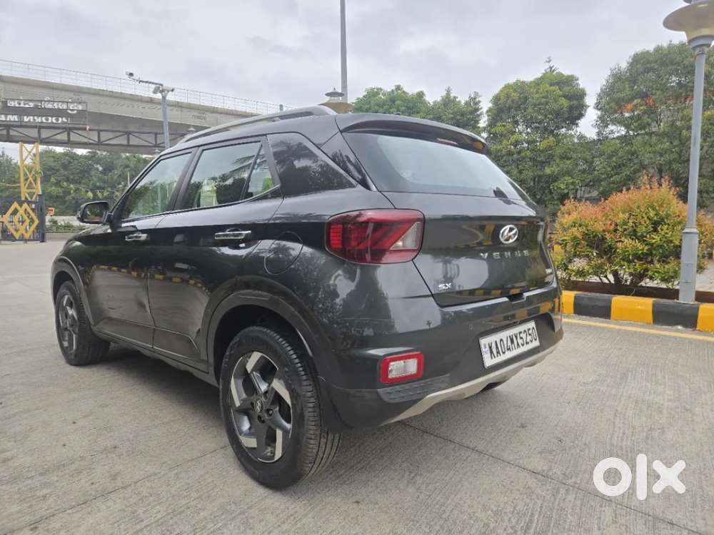 Hyundai Venue 1.0 Sx (o) Turbo Dct, 2020, Petrol