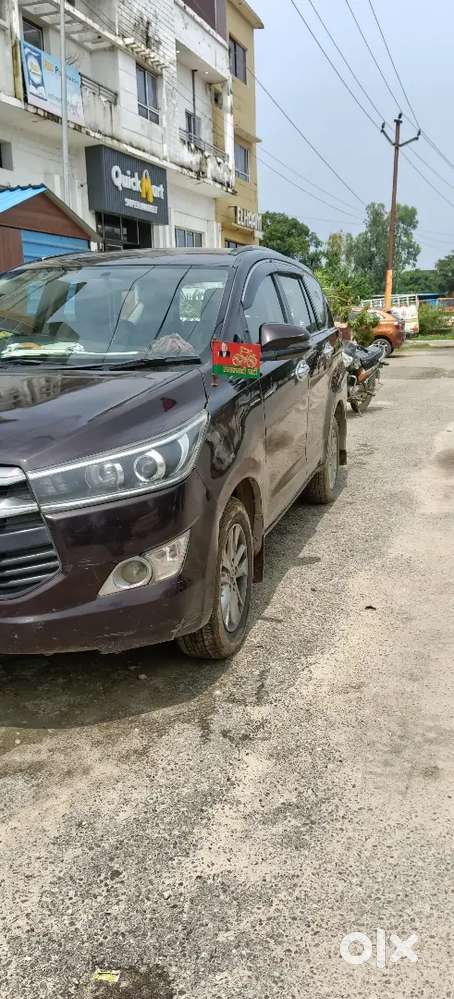 Toyota Innova Hycross Hybrid 2017