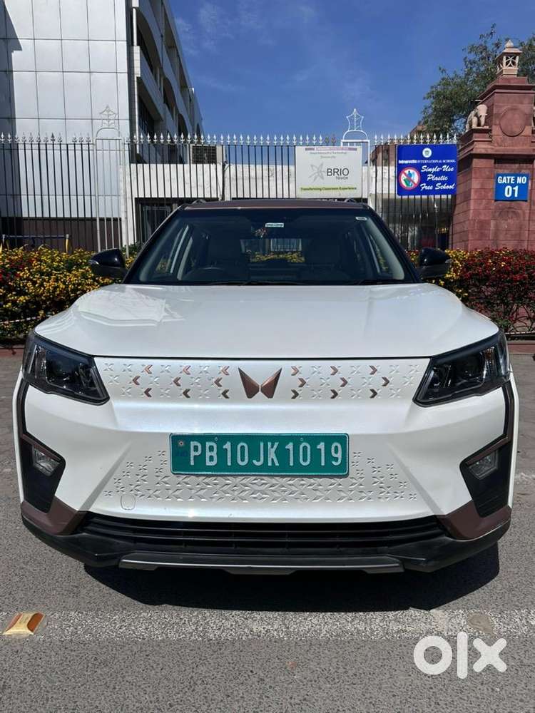Mahindra Xuv400 2024 Electric Well Maintained