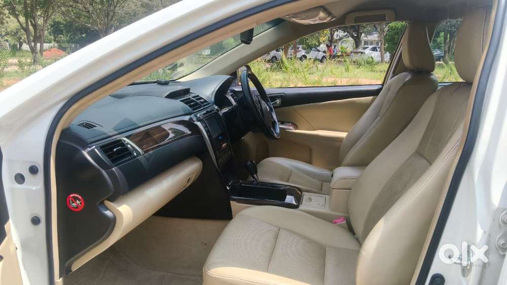 Toyota Camry Hybrid, 2016, Electric