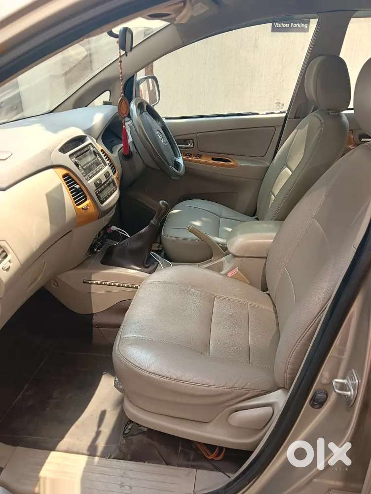Toyota Innova 8 Seater For 5.50 Lakhs
