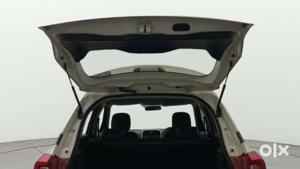 Maruti Suzuki Vitara Brezza 1.5 Vxi At, 2022, Petrol