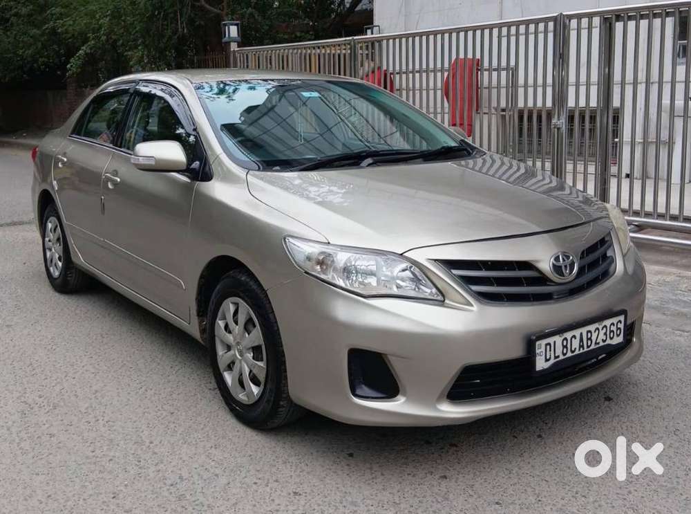 Toyota Corolla Altis 1.8 J, 2013, Petrol