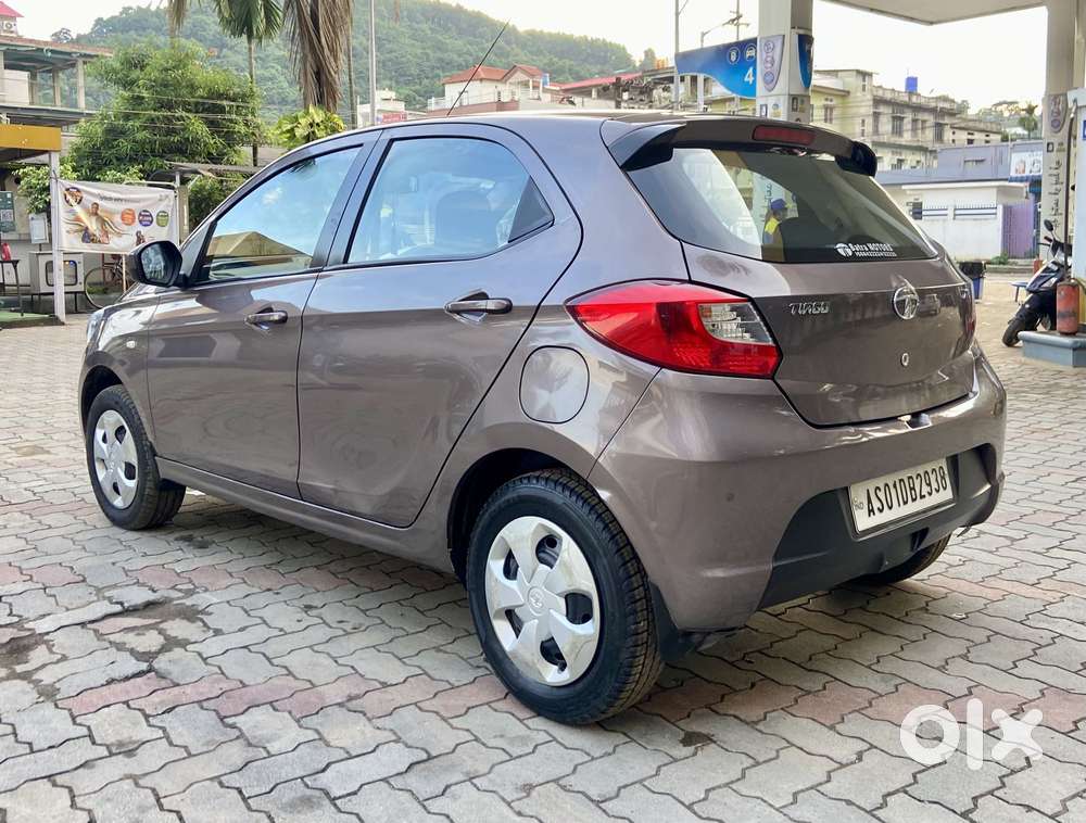 Tata Tiago 1.2 Revotron Xt (o), 2016, Petrol