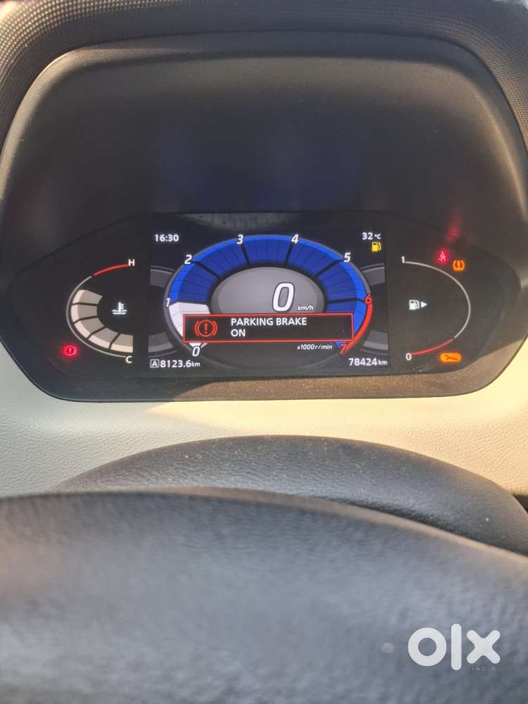 Nissan Magnite 1.0 Xv Red Edition, 2023, Petrol