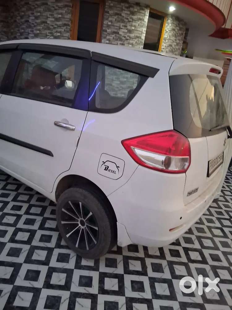 Maruti Suzuki Ertiga 2013 Diesel 80000 Km Driven
