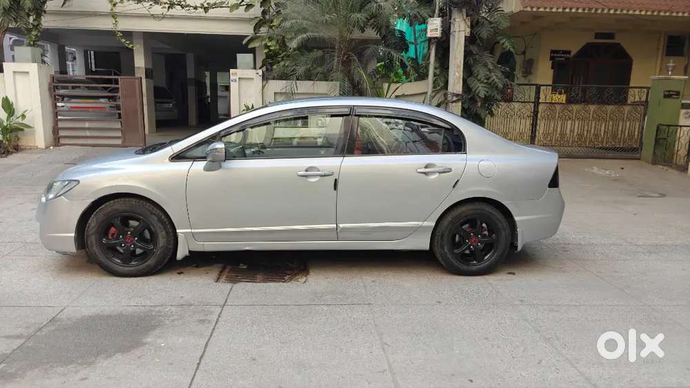 Honda Civic 1.8 V Automatic Petrol