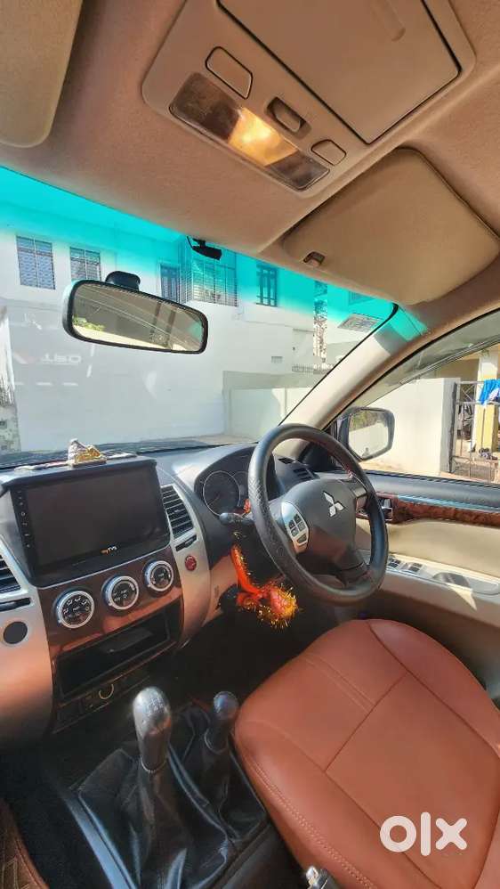 Mitsubishi Pajero Sport 2013 Variant