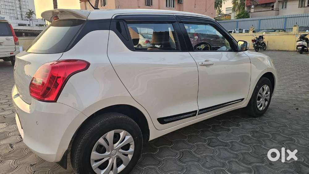 Maruti Suzuki Swift Vxi + Manual, 2023, Petrol