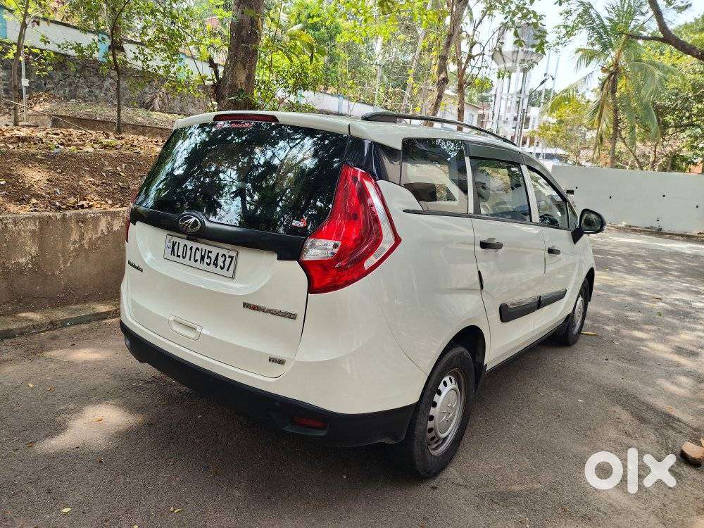 Mahindra Marazzo M2, 2023, Diesel